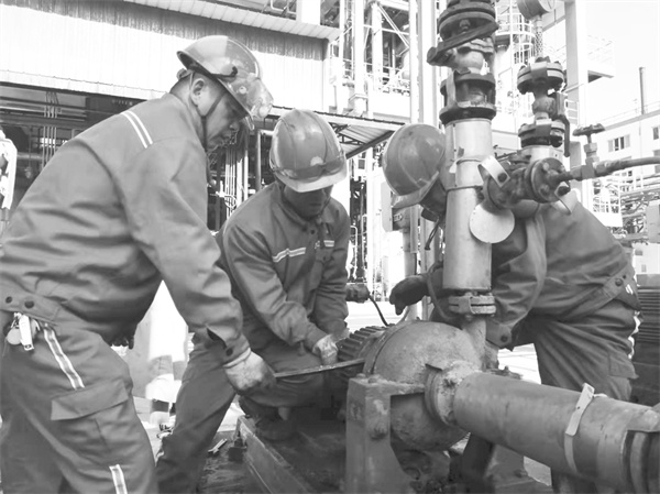 6-2 8图片新闻 兰州石化.jpg