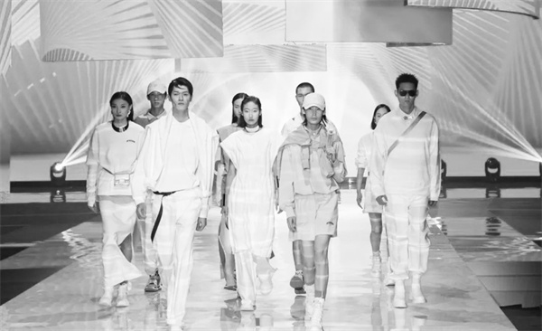 1701523869302364.jpg 2-1 图1虎门服装.jpg