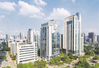 1702115322931320.jpg 1-4 3 图为麒麟座。谢平 摄.jpg