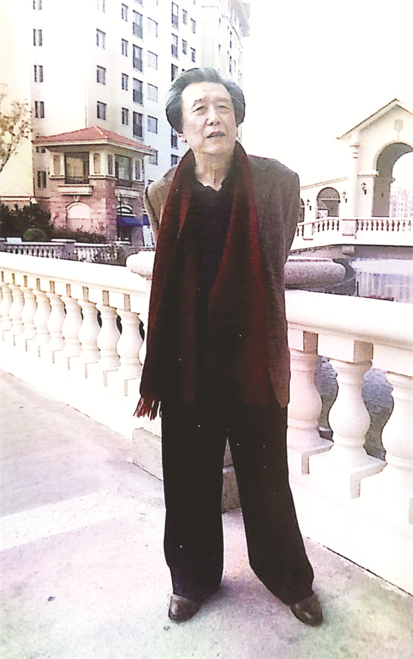 4-8 张若谷个人照片.jpg