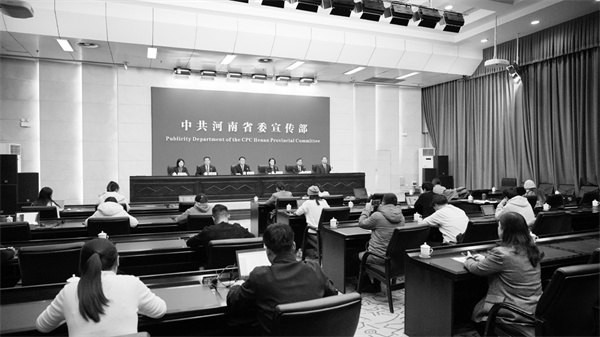 3-3 3，发布会现场.jpg