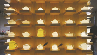 1-1 图1 1白瓷茶具.jpg