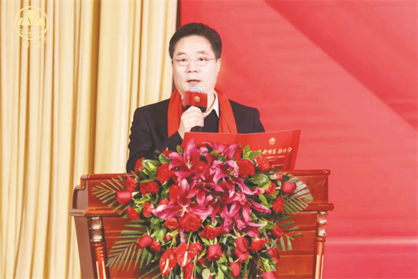 1703502006182442.jpg 4-8 2 5为仰韶酒业集团党委书记、董事长侯建光.jpg