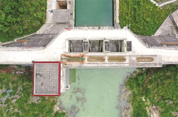 8-5 龙虎水库大坝.jpg