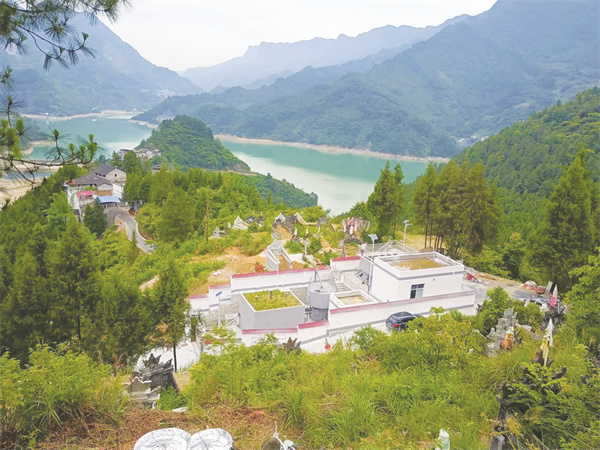 8-13 万足镇茶林坪供水站.jpg