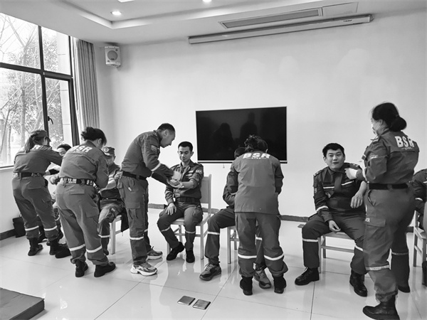 6-2 2中国安能二局南昌救.jpg