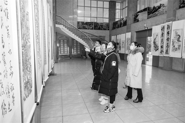 7-3 7笔墨飘香展风采.jpg