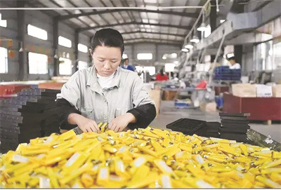 4-3 图4“小城特产”照.jpg