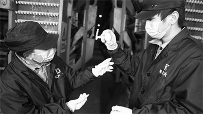 2-3 2 2 每一枚鸡蛋都经过严格筛选.jpg