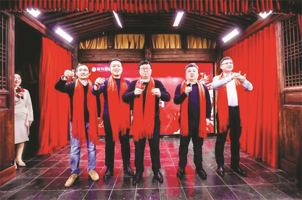 1706699613227935.jpg 8-3 2 2 皇沟酒业.jpg