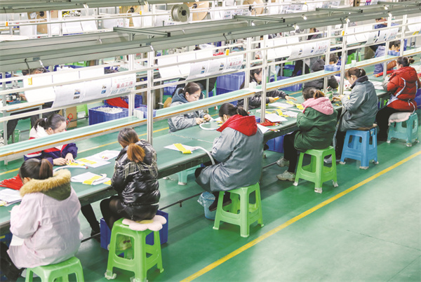 5-3 6 四川华蓥：抢市.jpg