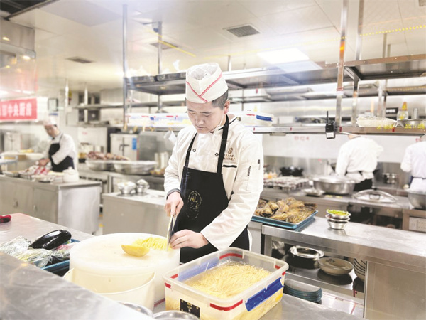 1706955480444463.jpg 4-3 图3岚县一颗土豆的全产业链“革命”.jpg