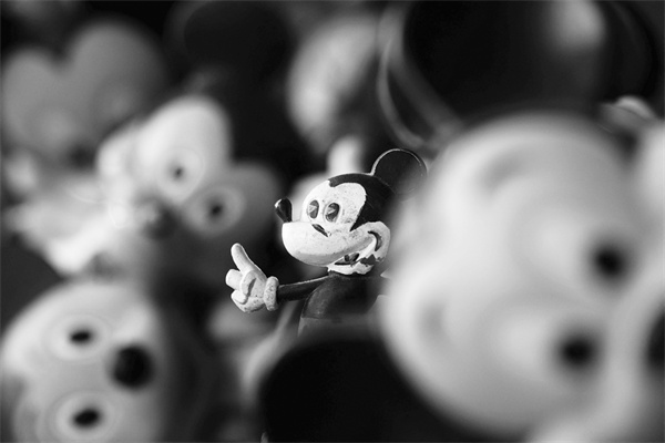 2-2 图2初版米老鼠“重获自由”.jpg