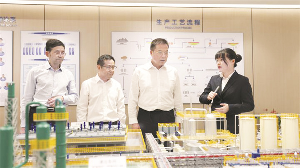 1708428436455694.jpg 1-3 2 全国政协委员张.jpg