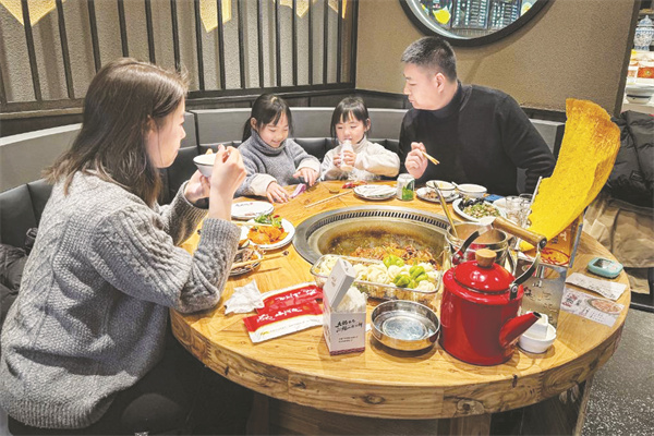 8-2 3 酸菜为何占据东北餐桌C位.jpg