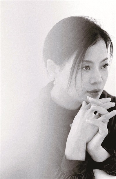 1708763295488136.jpg 卢文丽.jpg