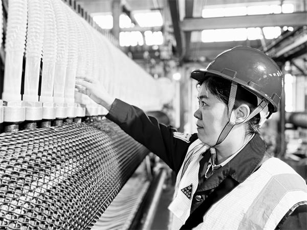 1709640046968646.jpg 7-1 2实干诠释巾帼风采.jpg