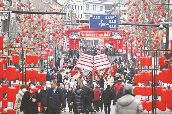 4-1 1 2月18日，游客在20.jpg