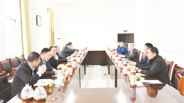 4-9 4 1 座谈会现场.jpg