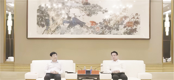 8-1 1 1必发 汾酒茅台再聚首.jpg