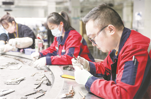 1712582409364896.jpg 4-1 1 1 2024年4月7日,在四川.jpg