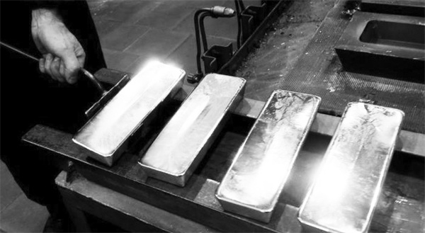 1712658921645807.jpg 3-1 1 疯狂的黄金.jpg