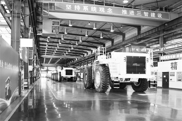 1712838167353251.jpg 7-1 图1北重集团矿用车生产线.jpg