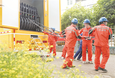 4-4 4 图片新闻.jpg