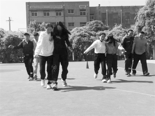 1714385486328757.jpg 7-2 6双龙公司:庆“五.jpg