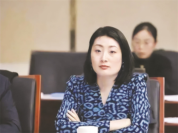 1715253566673064.jpg 1-2 1 2 接过娃哈哈集团企业经营接力棒的宗馥莉.jpg