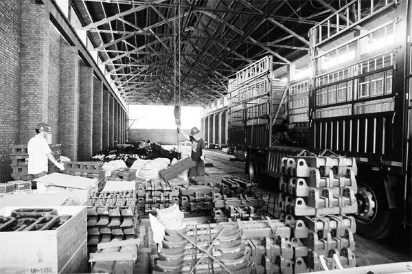 1716082216956472.jpg 2-1 1 华荣物资公司仓储中心正在.jpg