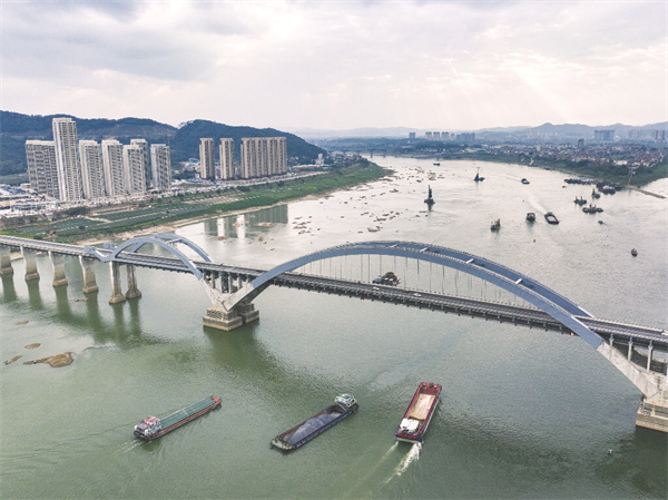 1-1 1 素有“黄金水道”之称.jpg