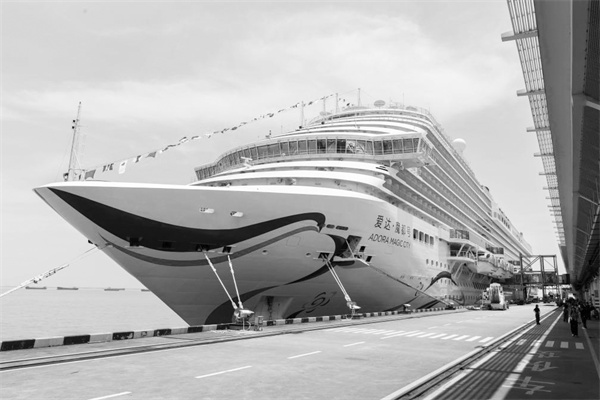 2-2 4,王翔 摄.jpg