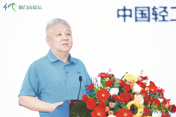 5-6 5 5著名白酒专家、江南大学教授、博士生导师、原副校长徐岩.jpg