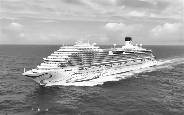 3-1 1 国产大型邮轮.jpg