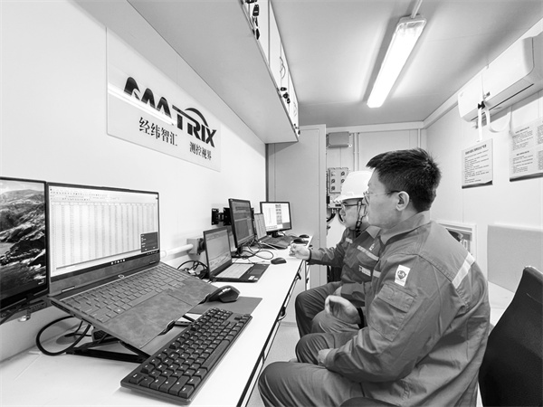 2-1 1图为旋导重点井丰.jpg