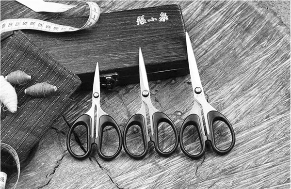 2-1 图1张小泉剪刀.jpg