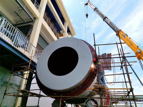 5 备用图片新闻 六国化工磷资源全效利用项目设备安装过半.jpg