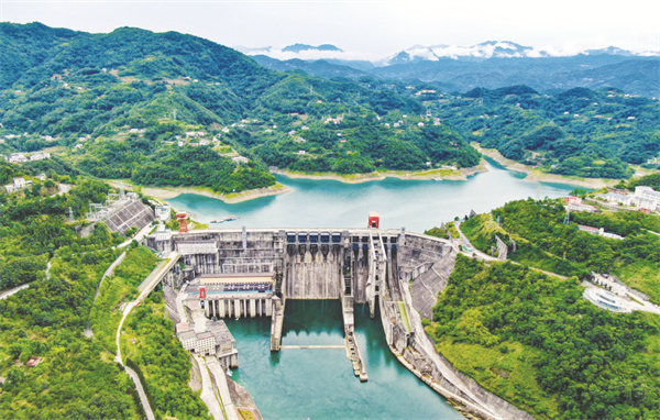 1723032356160123.jpg 1-1 1 1,陕西安康水电站大坝 蔡湘鑫 摄.jpg