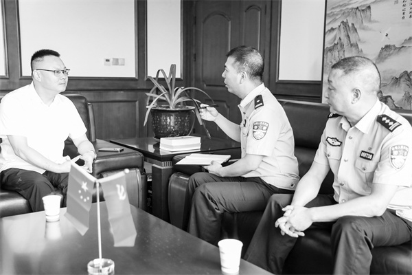 3-4 5 四川华蓥：当好企.jpg