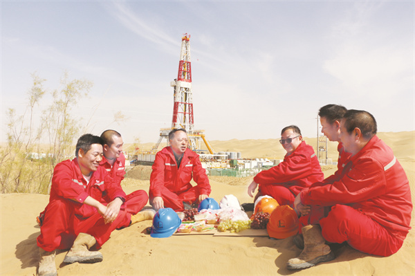 4-3 6 “暖心书记”的.jpg