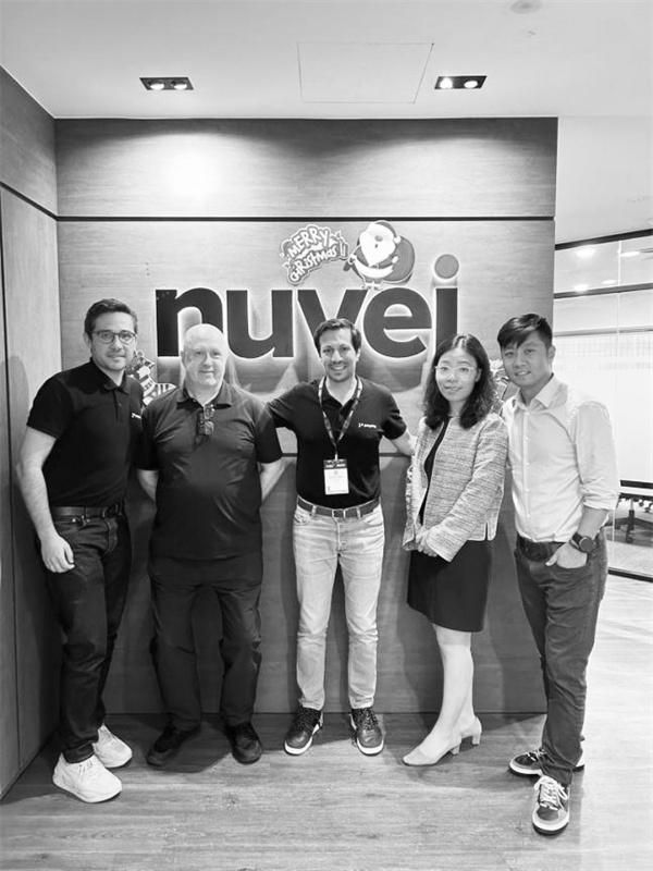 6-1 2右一为崔家琦.jpg