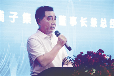 1727355811219841.jpg 1-2 1 2 农夫铺子集团副董事长兼总经理李林祥.jpg