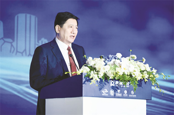 1728302652219914.jpg 1-6 1 6,中国中小企业协会副会长滕和显.jpg