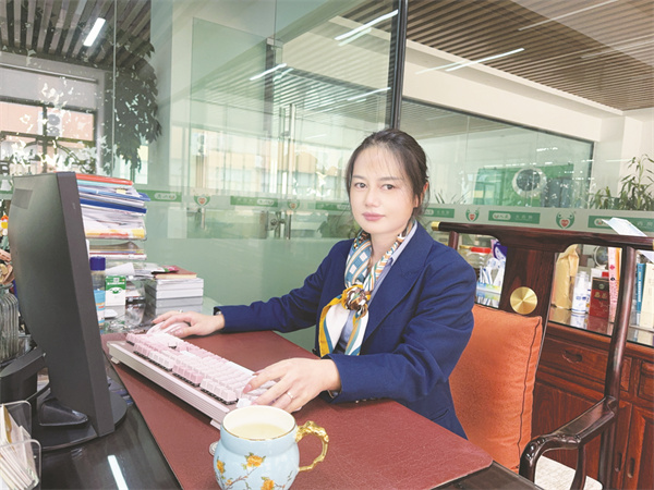 5-2 5中医药理学专家杨美.jpg