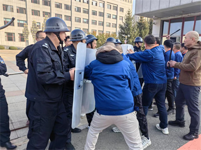 1731739600502392.jpg 2 行使命之心,筑安防之“墙”.jpg