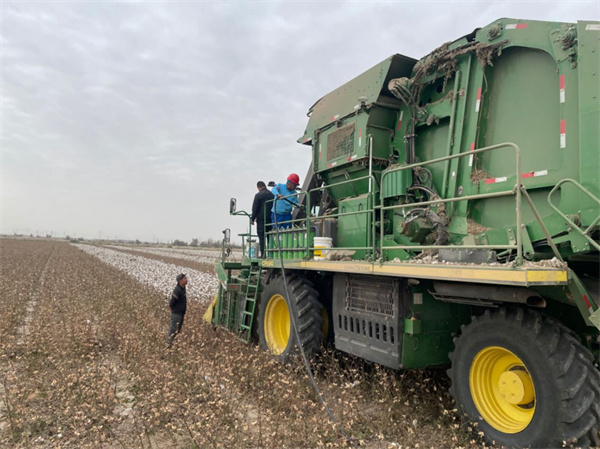 3中石油新疆销售喀什分公司助力乡村振兴 .jpg