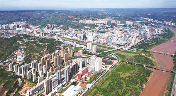 1732621698143350.jpg 4-1 1主图:府谷全景 摄影 刘建平.jpg