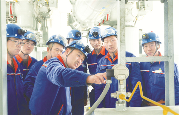 8-1 1 热电分公司检修班组.jpg