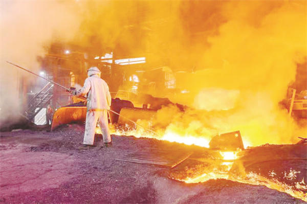 8-3 3 党建强则战斗力强.jpg